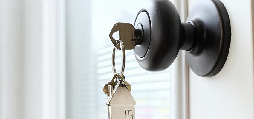 Bifold Door Knob Replacement in Menifee, California